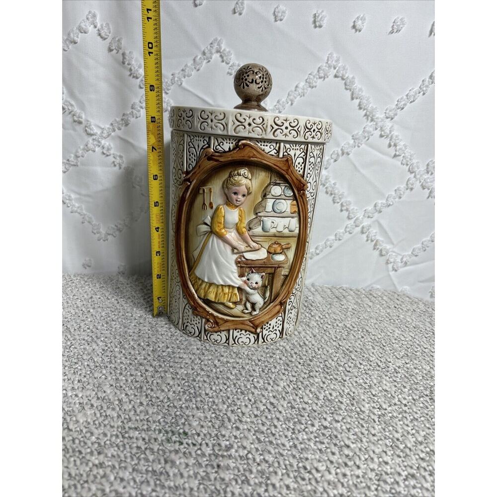 1978 Sears Roebuck Ceramic Country Coordinates Flour Canister 10" Japan